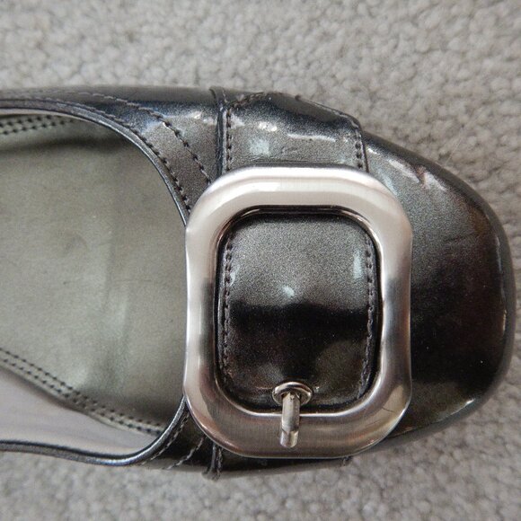 Kelly & Katie Flats - Picture 3 of 3